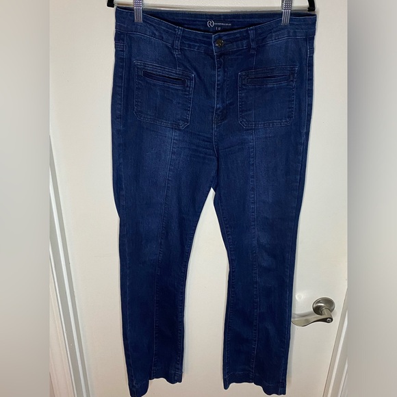 Our Republic Jeans Flare Bottoms - Picture 4 of 11